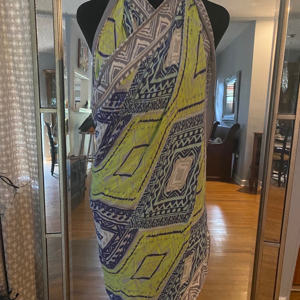 Large multinational scarf - Picture 10 of 10